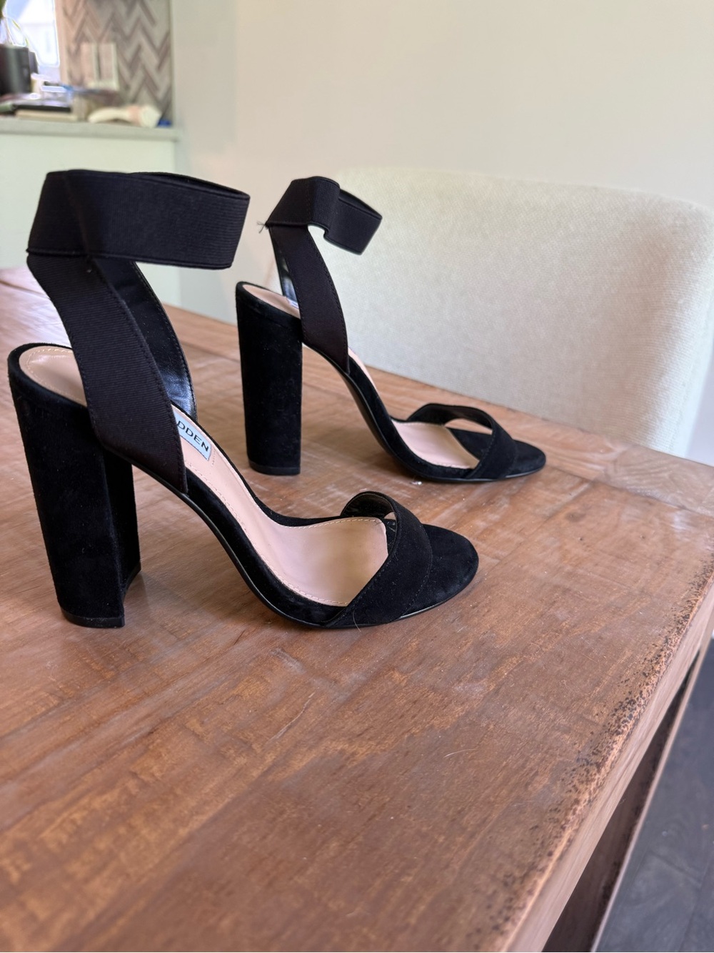 Steve Madden Black Suede Ankle Strap Block Heel Sandals 7M